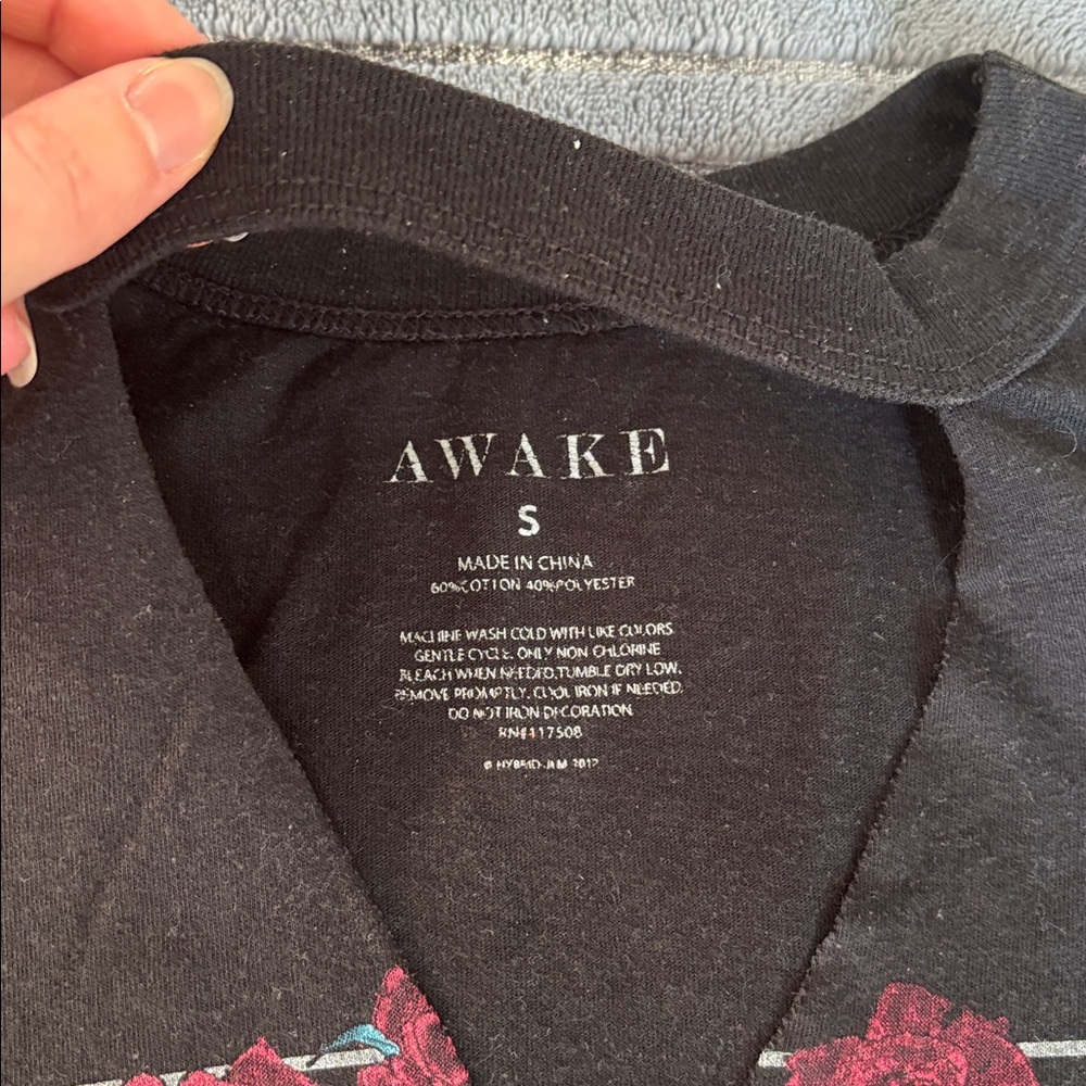 Awake Graphic Tee Size Small - Picture 3 of 4